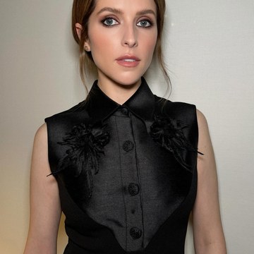 Anna Kendrick - Magazine and Candid Collection in rdt_20241026_0926041376025794732692848.jpg - hidden celebrity photo