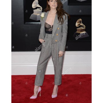 Anna Kendrick - Magazine and Candid Collection in annak47_2380938740878375823_1445653015.jpg - hidden celebrity photo