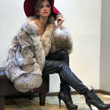 Anna Kendrick - Magazine and Candid Collection in culbreathisaiah_3486603786337045797.jpg - hidden celebrity photo