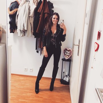 Annika Schneider — Boots (02) – Boots photo
