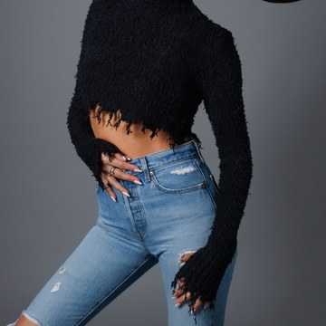 Elise van der Horst - Screenshot and Shoot Collection in screenshot_2025 04 18 19 35 13 99_1c337646f29875672b5a61192b9010f9.jpg - hidden celebrity photo