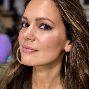 Elise van der Horst - Screenshot and Shoot Collection in elizemusic_2411918238953696023_19794269.jpg - hidden celebrity photo