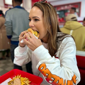 Elise van der Horst - Screenshot and Shoot Collection in elizemusic_3058458221537724064_19794269.jpg - hidden celebrity photo