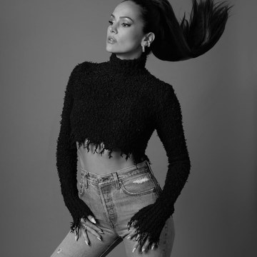 Elise van der Horst - Screenshot and Shoot Collection in elizemusic_3613353823032134725.jpg - hidden celebrity photo