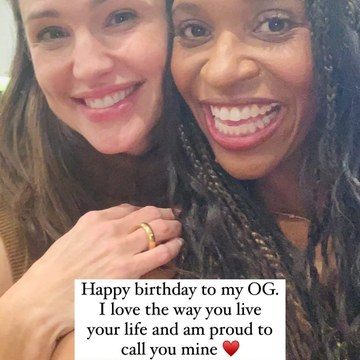 Jennifer Garner - Magazine, Event, and Candid Collection in screenshot_2024 08 07 18 21 12 67_1c337646f29875672b5a61192b9010f9.jpg - hidden celebrity photo