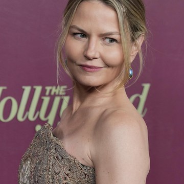 Jennifer Morrison - TV Series and Candid Shoots Collection in jennifer_morrison_x4xyy8hijldg1.jpg - hidden celebrity photo