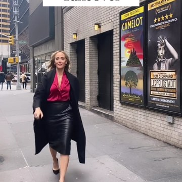 Kim Raver - Full Portrait and Event Collection in screenshot_2023 05 19 07 42 30 66_1c337646f29875672b5a61192b9010f9.jpg - hidden celebrity photo