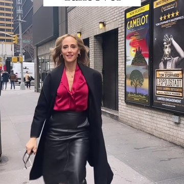 Kim Raver - Full Portrait and Event Collection in screenshot_2023 05 19 07 42 32 19_1c337646f29875672b5a61192b9010f9.jpg - hidden celebrity photo