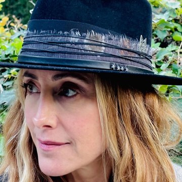 Kim Raver - Full Portrait and Event Collection in kimraver_3329584769385099897.jpg - hidden celebrity photo