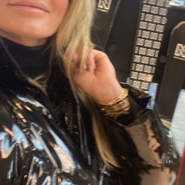 Nikkie Plessen - Fashion and Celebrity Shoots Collection in screenshot_2022 11 30 16 25 38 62_1c337646f29875672b5a61192b9010f9.jpg.jpg - hidden celebrity photo