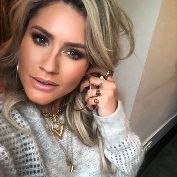 Nikkie Plessen - Fashion and Celebrity Shoots Collection in nikkie_official_2129305258430603823_145723603.jpg.jpg - hidden celebrity photo