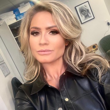 Nikkie Plessen - Fashion and Celebrity Shoots Collection in nikkie_official_2227898633881417537_145723603.jpg.jpg - hidden celebrity photo