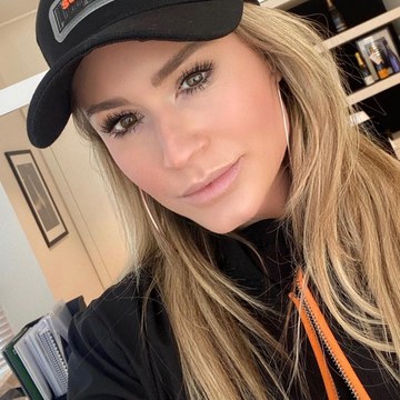 Nikkie Plessen - Fashion and Celebrity Shoots Collection in nikkie_official_2238552053072141337_145723603.jpg.jpg - hidden celebrity photo