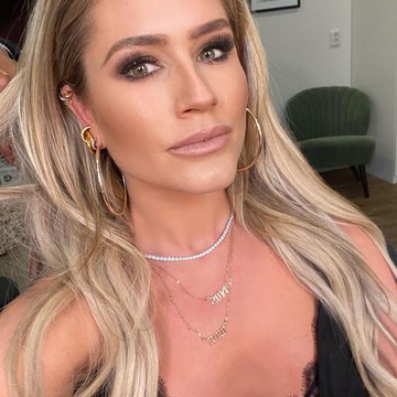 Nikkie Plessen - Fashion and Celebrity Shoots Collection in nikkie_official_2359729606813508257_145723603.jpg.jpg - hidden celebrity photo