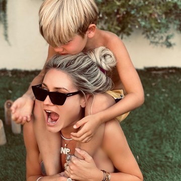 Nikkie Plessen - Fashion and Celebrity Shoots Collection in nikkie_official_2372101970045822775_145723603.jpg.jpg - hidden celebrity photo