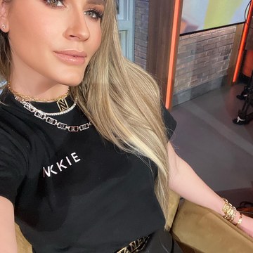 Nikkie Plessen - Fashion and Celebrity Shoots Collection in nikkie_official_2506945514165356047_145723603.jpg.jpg - hidden celebrity photo