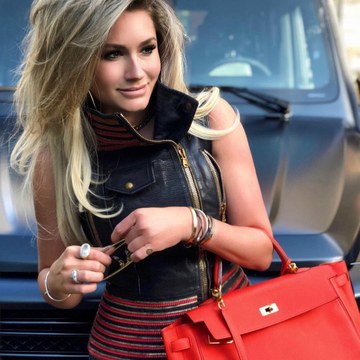 Nikkie Plessen - Fashion and Celebrity Shoots Collection in nikkie_official_57178259_309132703318690_849793189444329001_n.jpg.jpg - hidden celebrity photo