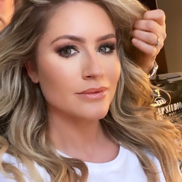 Nikkie Plessen - Fashion and Celebrity Shoots Collection in nikkie_official_81171245_2584862785130872_2826553184611305753_n.jpg.jpg - hidden celebrity photo