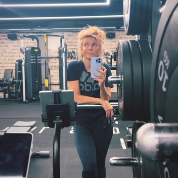 Tamara Brinkman - Rare Event and Candid Collection in screenshot_2024 07 01 20 24 03 46_1c337646f29875672b5a61192b9010f9.jpg - hidden celebrity photo