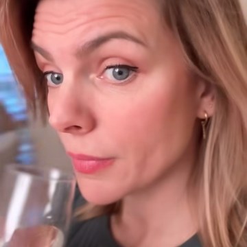 Tamara Brinkman - Rare Event and Candid Collection in screenshot_2025 01 07 07 08 42 72_1c337646f29875672b5a61192b9010f9.jpg - hidden celebrity photo