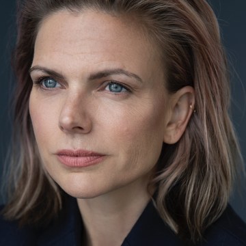 Tamara Brinkman - Rare Event and Candid Collection in large_655b636f4280b 655b6378bb8b7 portrait.png - hidden celebrity photo